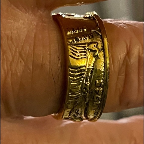 Size 11 GP Mens Wedding Band Coin Look - Picture 1 of 4